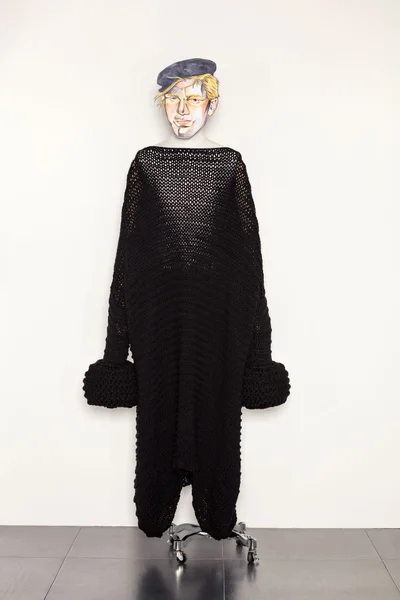 Look 19
